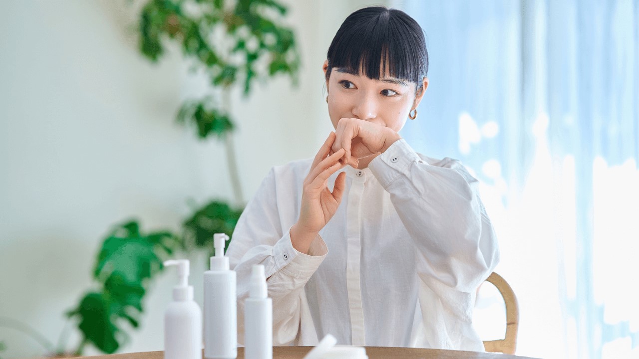 致痘成分有哪些?擦保養品長痘痘怎麼辦? 致痘成分有哪些?擦保養品長痘痘怎麼辦?